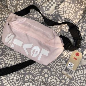 Levi’s fannypack
